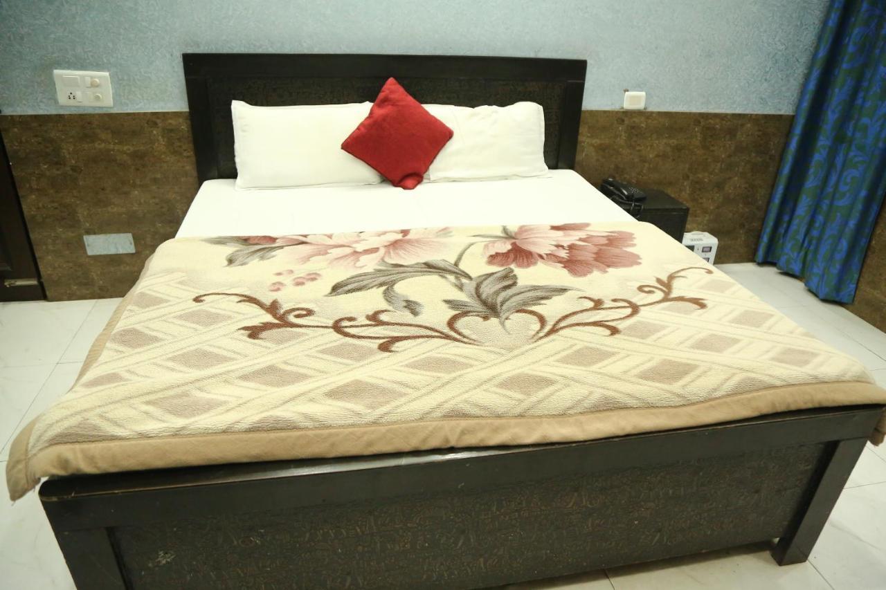 Hotel Diamond Palace Chandīgarh Eksteriør bilde